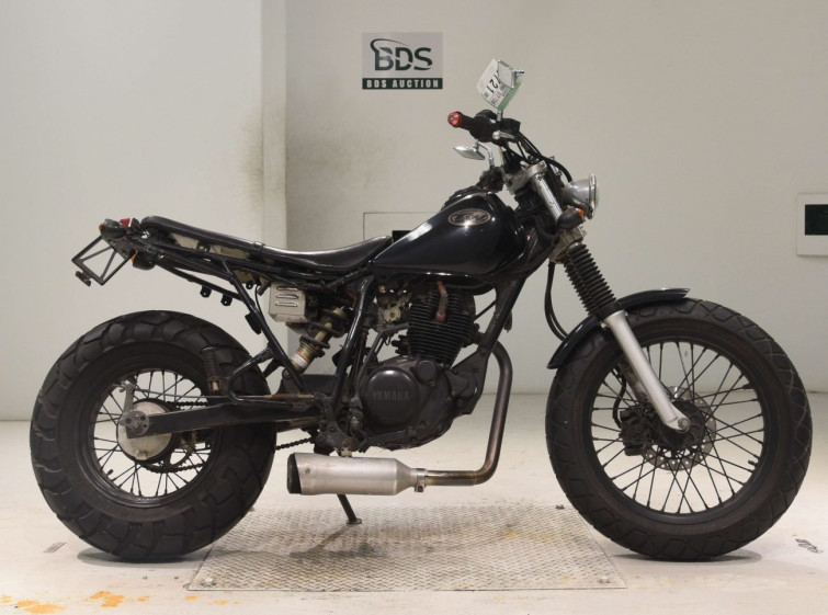 Мотоцикл Yamaha TW200E з пробігом 9249 km