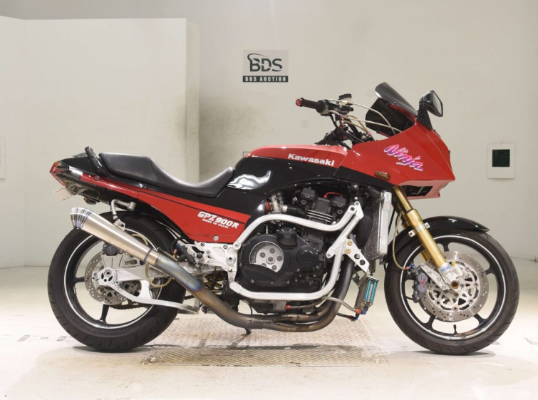 Мотоцикл Kawasaki GPZ900R з пробігом 18422 km