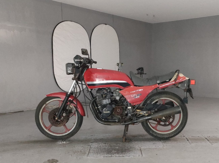 Мотоцикл Kawasaki GPZ250 с пробегом 23611 km
