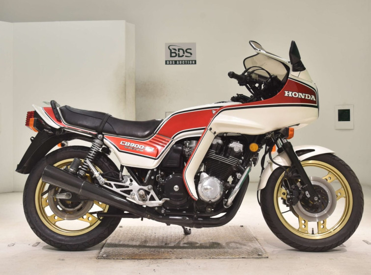 Мотоцикл Honda HORNET CB900F с пробегом 23262 m