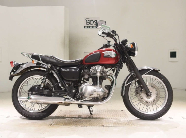 Мотоцикл Kawasaki W400 з пробігом 23413 km