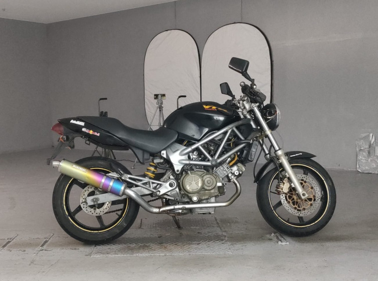 Мотоцикл Honda VTR250 з пробігом 62015 km