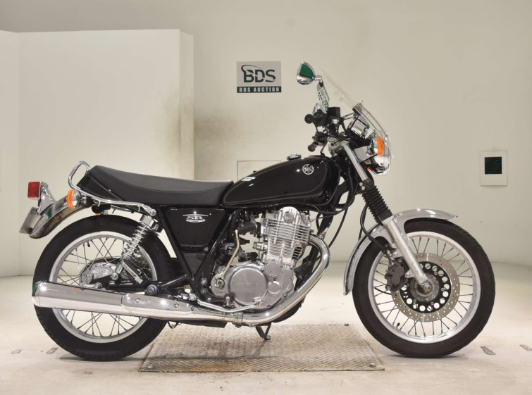 Мотоцикл Yamaha SR400 з пробігом 10787 km