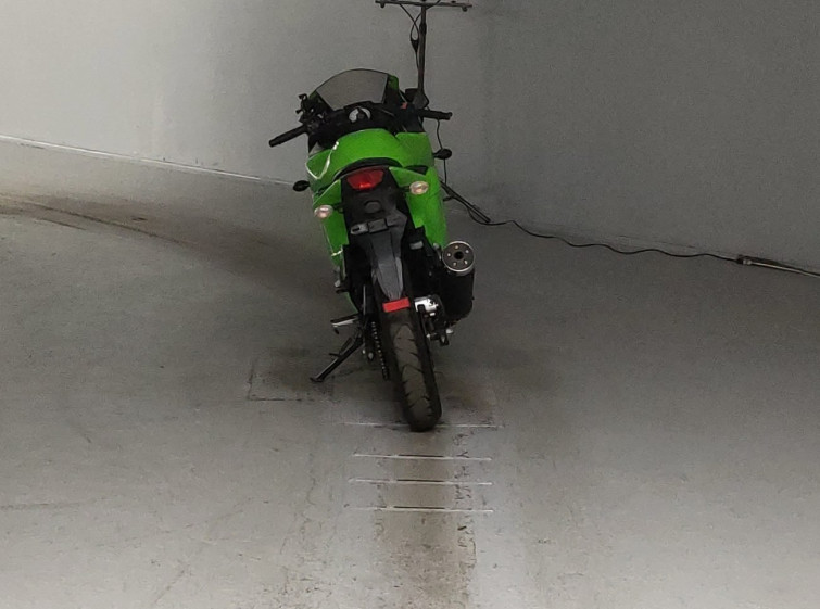 Мотоцикл Kawasaki NINJA250R с пробегом 8561 km
