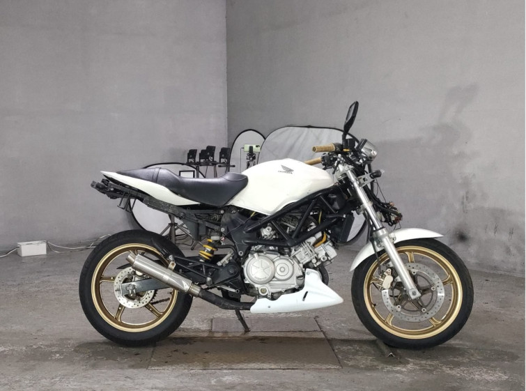 Мотоцикл Honda VTR250 з пробігом 41434 km