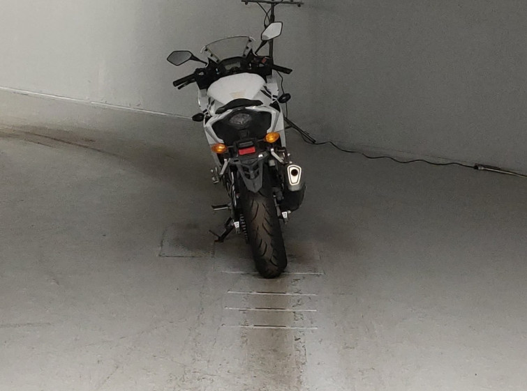 Мотоцикл Honda CBR400R з пробігом 72251 km