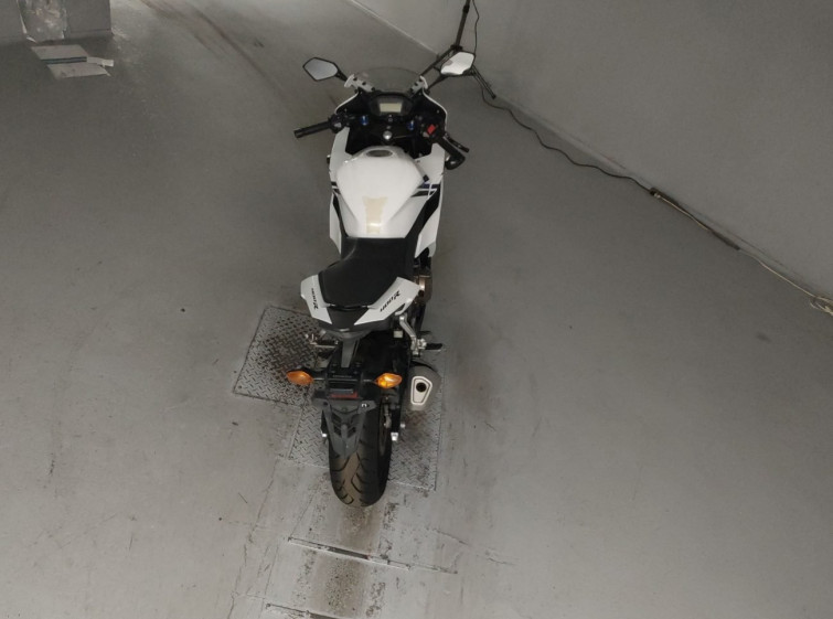 Мотоцикл Honda CBR400R з пробігом 72251 km