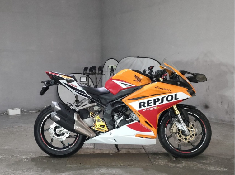 Мотоцикл Honda CBR250RR с пробегом 34603 km