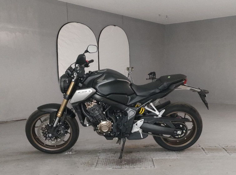 Мотоцикл Honda CB650R з пробігом 6019 km