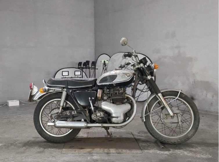 Мотоцикл Kawasaki W1S з пробігом 49684 km