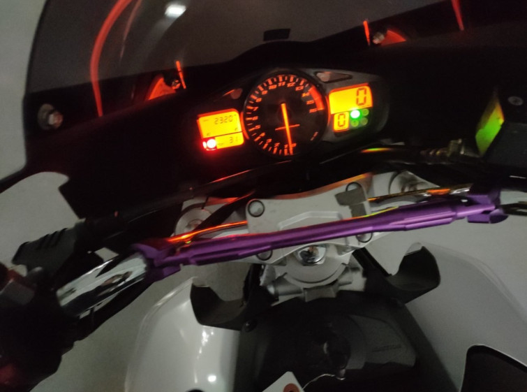 Мотоцикл Suzuki GSR600 з пробігом 23207 km