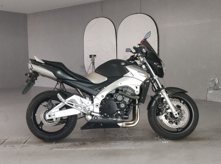 Мотоцикл Suzuki GSR600 з пробігом 23207 km
