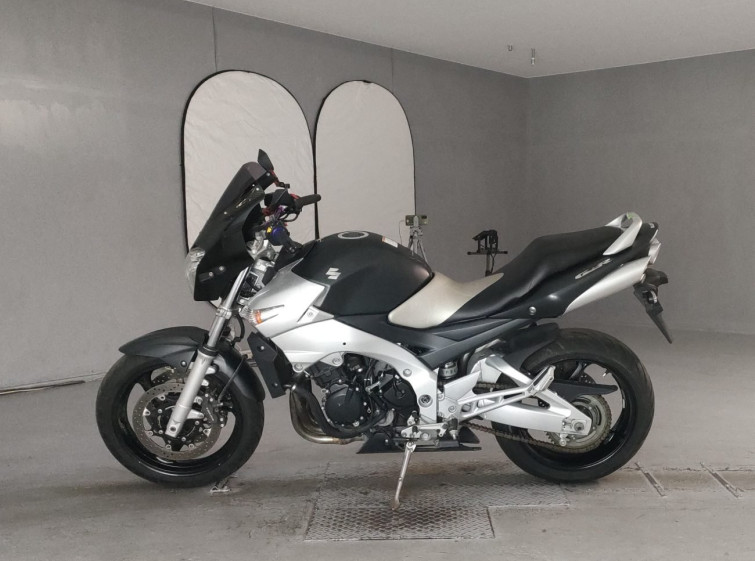 Мотоцикл Suzuki GSR600 з пробігом 23207 km
