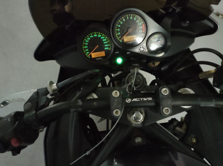 Мотоцикл Yamaha FZS1000 FAZER з пробігом 182154 km