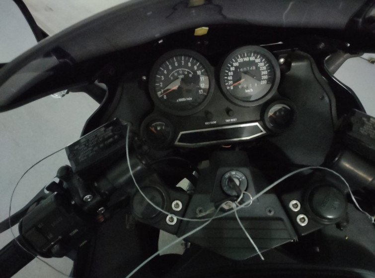 Мотоцикл Kawasaki GPZ1000RX з пробігом 16074 km