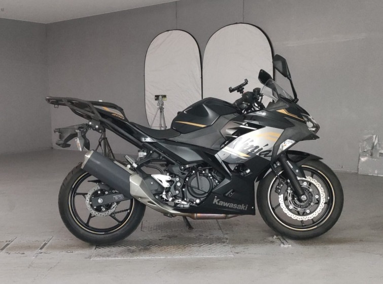 Мотоцикл Kawasaki NINJA400 с пробегом 6397 km