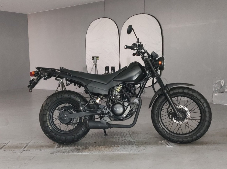Мотоцикл Yamaha TW200 с пробегом 1922 km