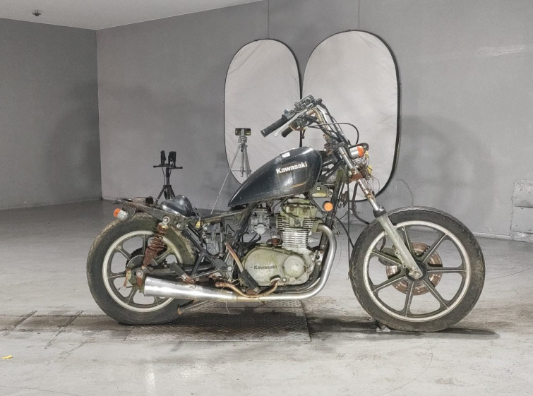 Мотоцикл Kawasaki Z400LTD