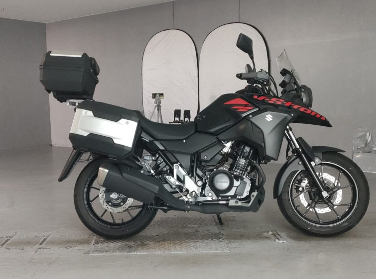 Мотоцикл Suzuki V-STROM DL250 с пробегом 8279 km