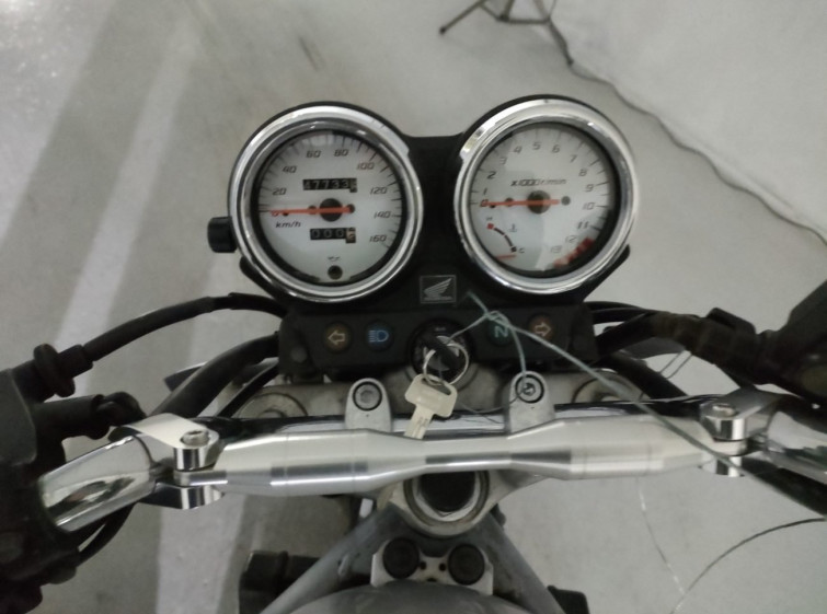 Мотоцикл Honda VTR250 с пробегом 47733 km