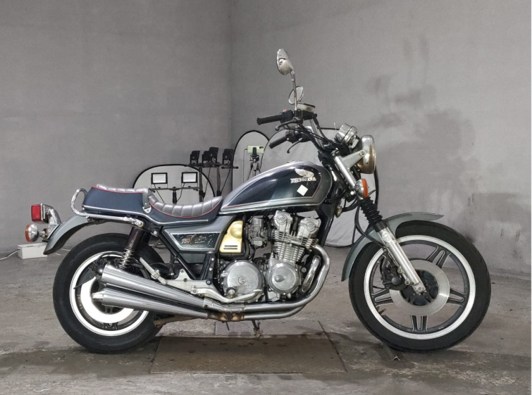 Мотоцикл Honda CB750 CUSTOM с пробегом 50021 km