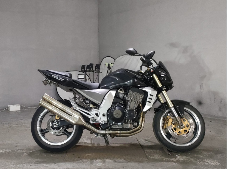 Мотоцикл Kawasaki Z1000 с пробегом 17964 km