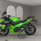 Мотоцикл Kawasaki NINJA400 с пробегом 4210 km