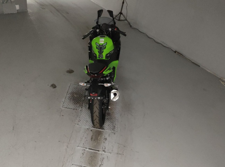 Мотоцикл Kawasaki NINJA400 с пробегом 4210 km