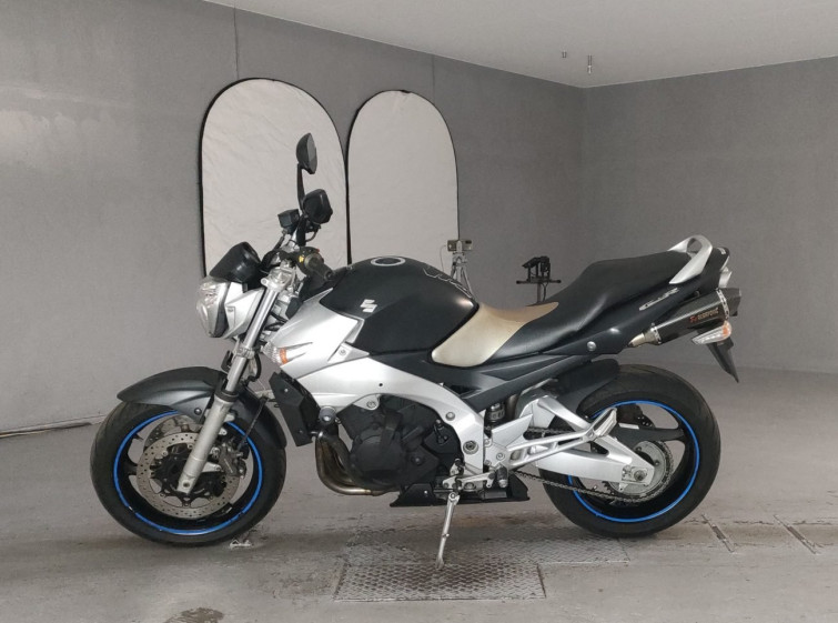 Мотоцикл Suzuki GSR400 з пробігом 31631 km