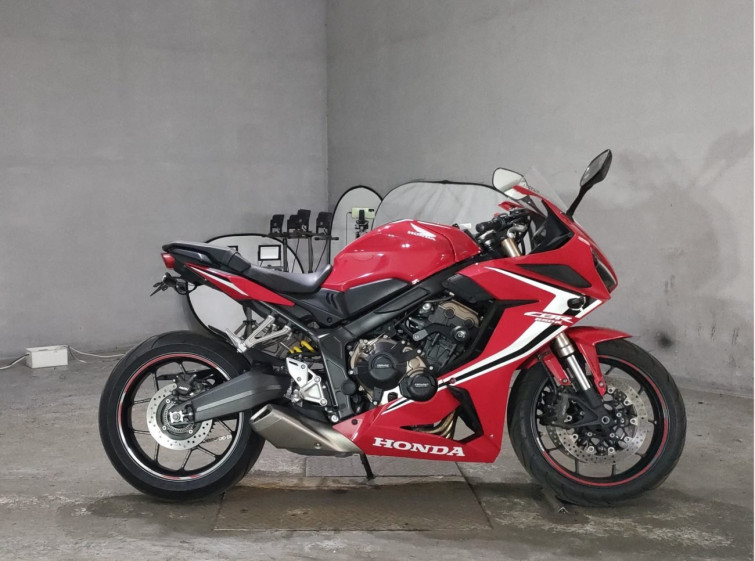 Мотоцикл Honda CBR650R з пробігом 26347 km