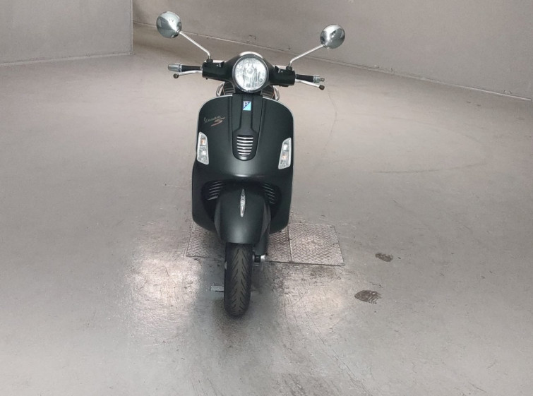 Мотоцикл Vespa GTS300IE с пробегом 2739 km