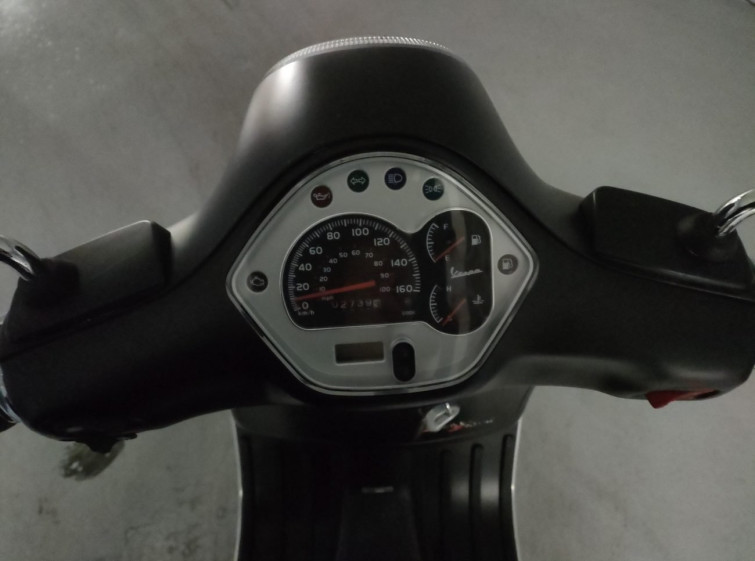 Мотоцикл Vespa GTS300IE с пробегом 2739 km
