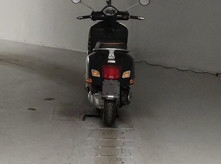 Мотоцикл Vespa GTS300IE с пробегом 2739 km