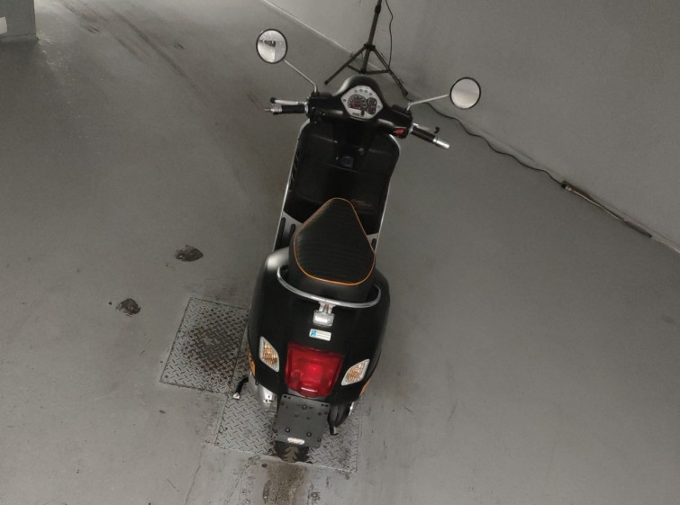 Мотоцикл Vespa GTS300IE с пробегом 2739 km