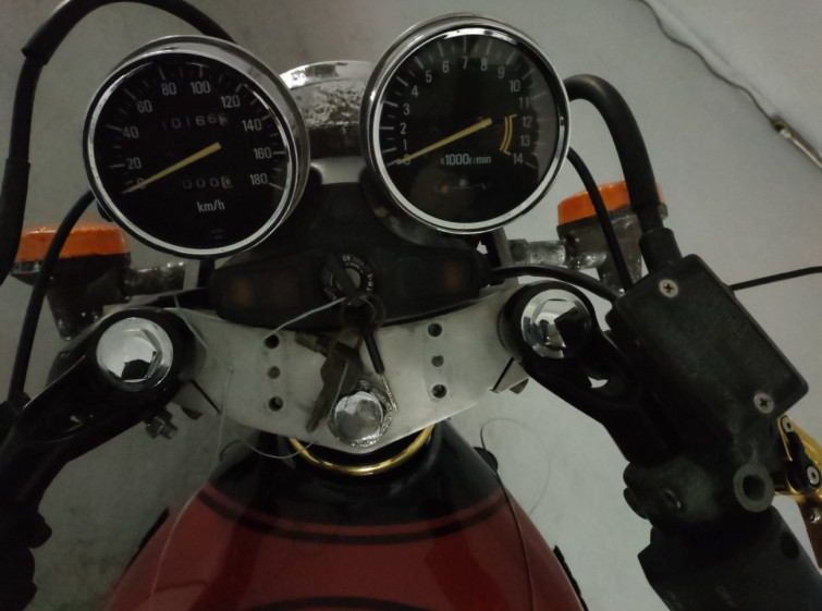 Мотоцикл Kawasaki ZEPHYR400 с пробегом 10166 km