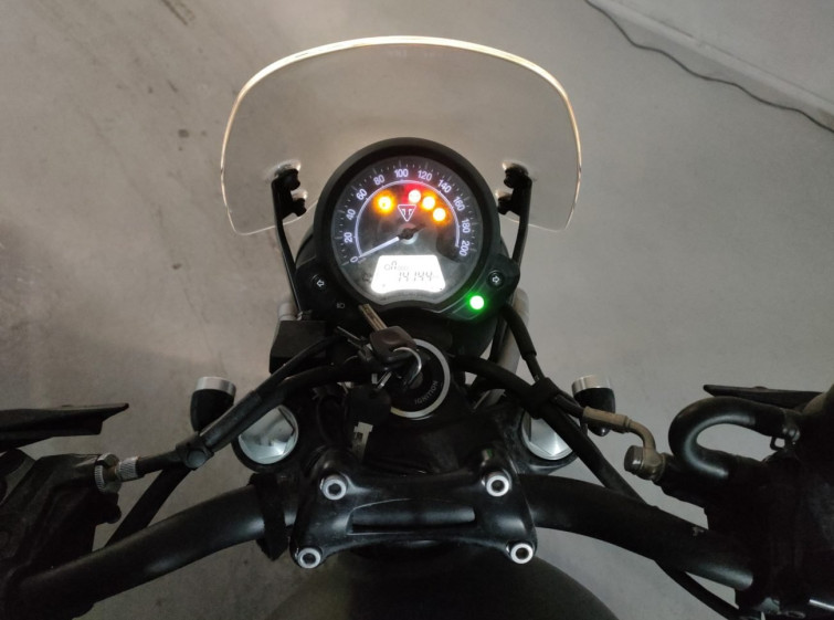 Мотоцикл Triumph STREET SCRAMBLER з пробігом 14144 km