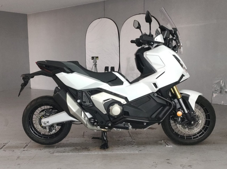 Мотоцикл Honda X-ADV750 с пробегом 1394 km