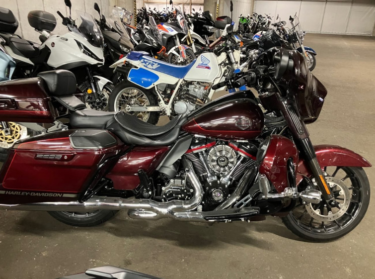 Мотоцикл HD STREET GLIDE FLHXSE1800 с пробегом 5128 km
