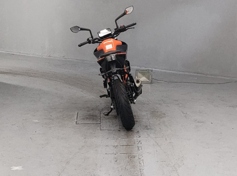 Мотоцикл KTM 390 DUKE