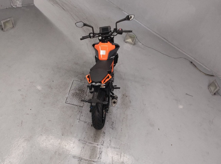 Мотоцикл KTM 390 DUKE