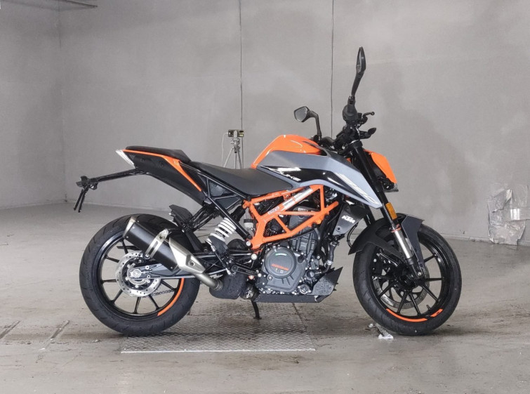 Мотоцикл KTM 390 DUKE
