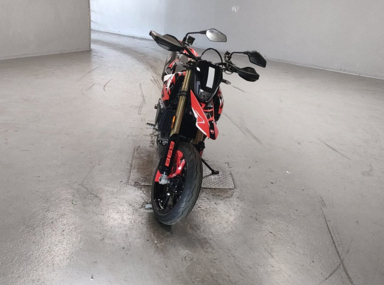 Мотоцикл Ducati HYPERMOTARD 698 MONO RVE з пробігом 1437 km