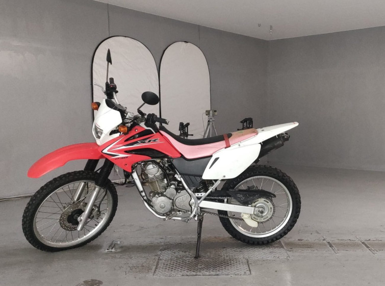 Мотоцикл Honda XR230 с пробегом 2863 km