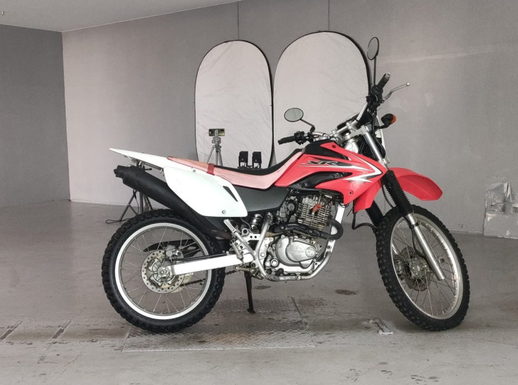 Мотоцикл Honda XR230 с пробегом 2863 km