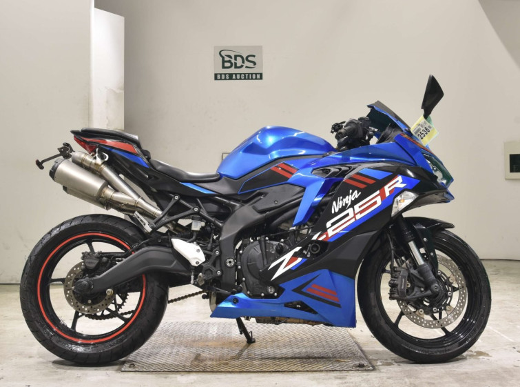 Мотоцикл Kawasaki NINJA ZX-25R с пробегом 31166 km