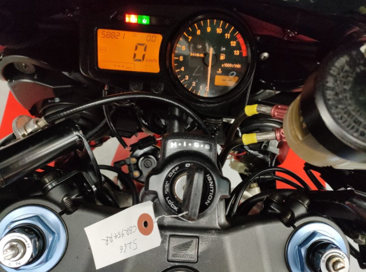 Мотоцикл Honda CBR954RR з пробігом 58821 km