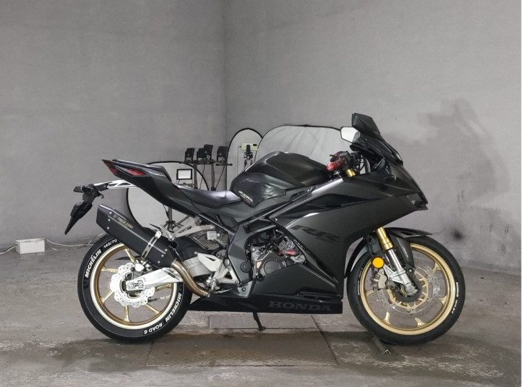 Мотоцикл Honda CBR250RR с пробегом 43305 km