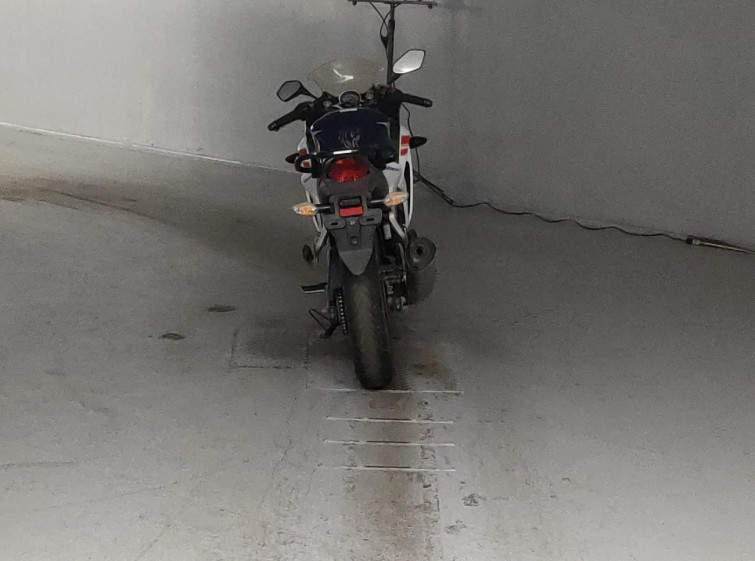 Мотоцикл Honda CBR250R з пробігом 27918 km