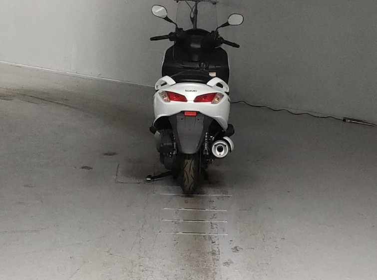 Мотоцикл Suzuki BURGMAN200 з пробігом 26606 km