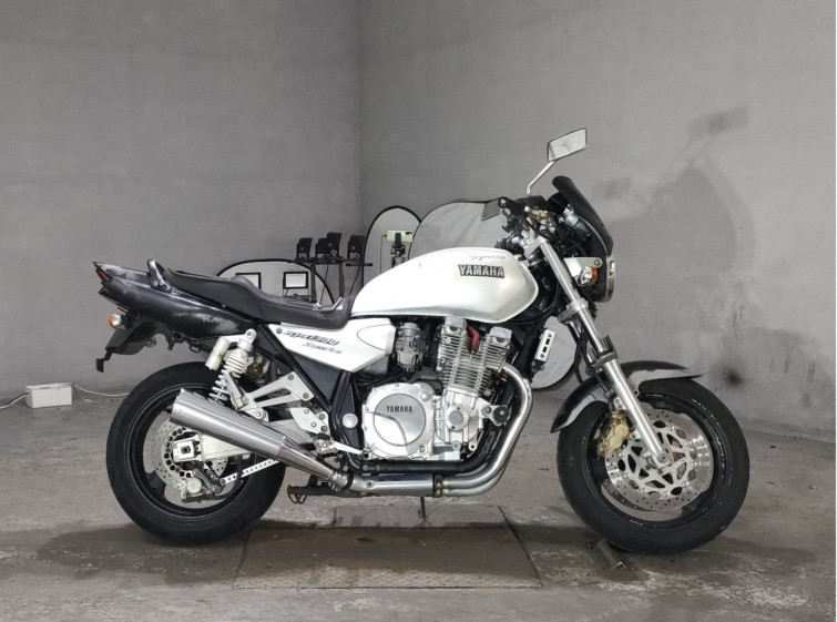 Мотоцикл Yamaha XJR1300